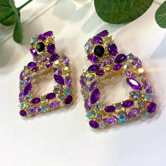 New! Stunning purple crystal dangle earrings! - Picture 2 of 5